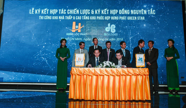 Hưng Lộc Phát ký kết chiến lược với Hoà Bình tại buổi lễ công bố dự án Green Star Sky Garden