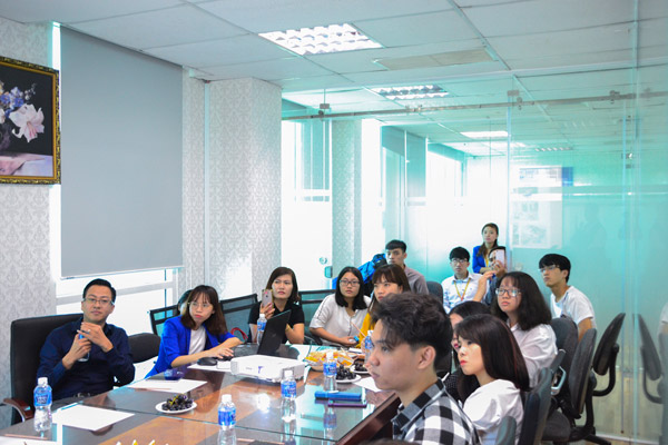 Buổi lễ là dịp để giải đáp tất cả các thắc mắc cho du học sinh và phụ huynh