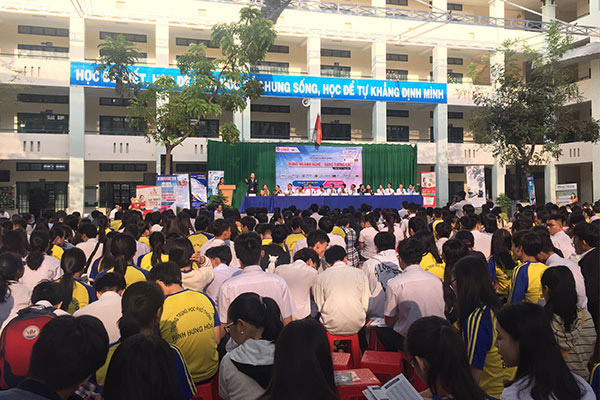 Tham gia buổi tư vấn tuyển sinh 2019 tại trường THPT Bình Hưng Hòa cùng TinEdu