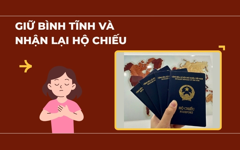 Nhận lại hộ chiếu